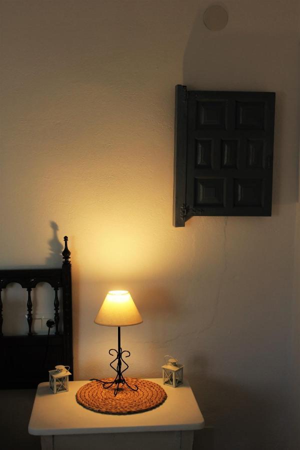 El Nispero Dulce Bed & Breakfast Alcaucin Bagian luar foto