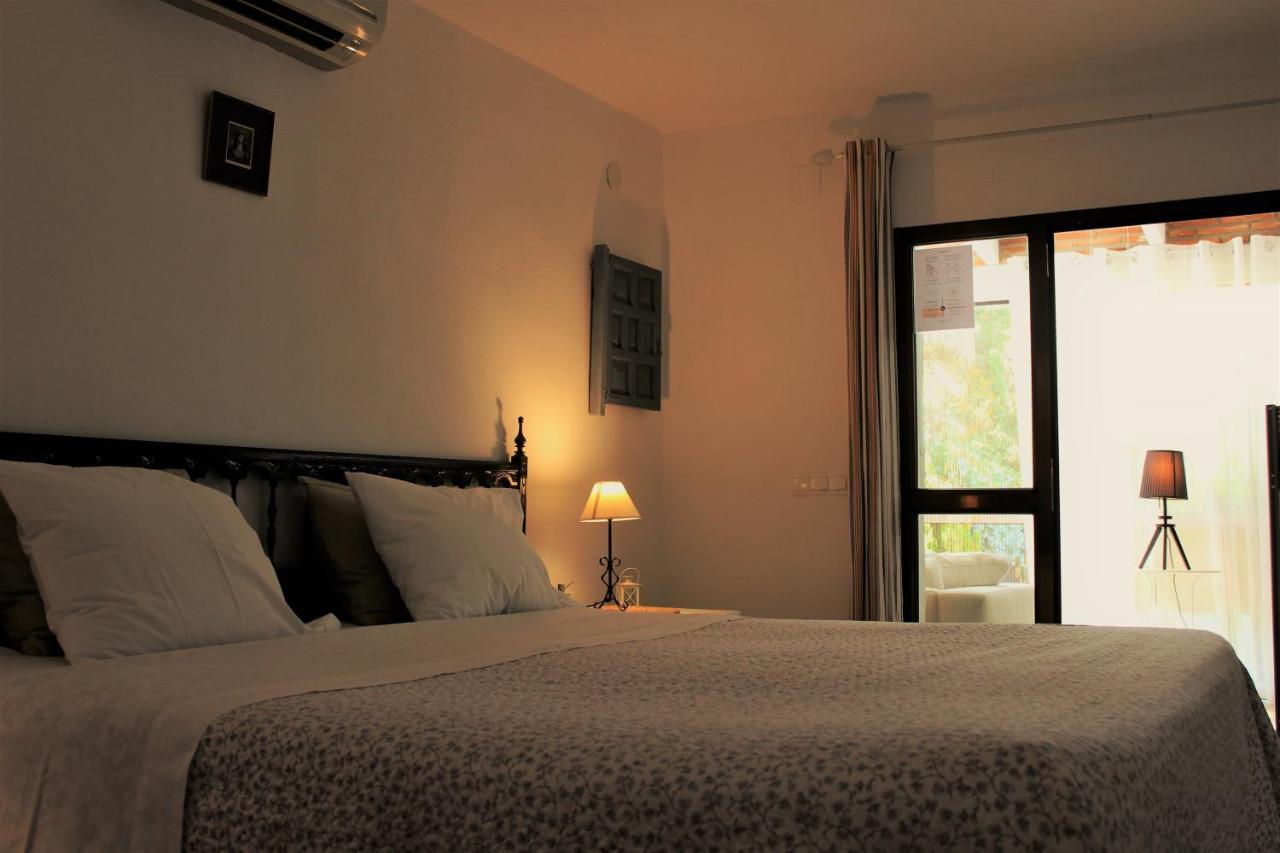 El Nispero Dulce Bed & Breakfast Alcaucin Bagian luar foto