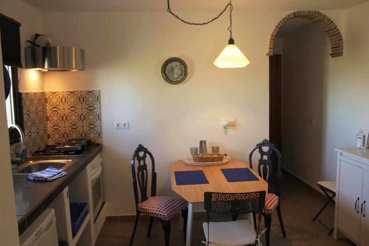 El Nispero Dulce Bed & Breakfast Alcaucin Bagian luar foto