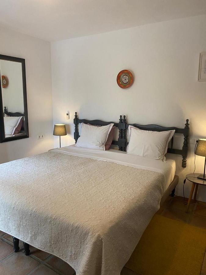El Nispero Dulce Bed & Breakfast Alcaucin Bagian luar foto