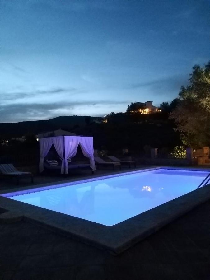 El Nispero Dulce Bed & Breakfast Alcaucin Bagian luar foto