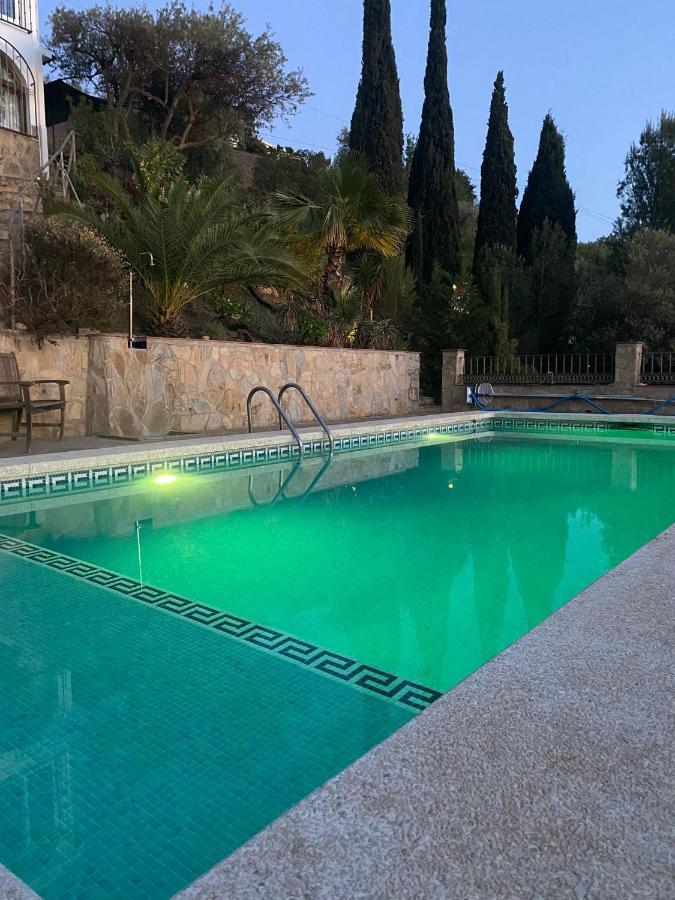 El Nispero Dulce Bed & Breakfast Alcaucin Bagian luar foto