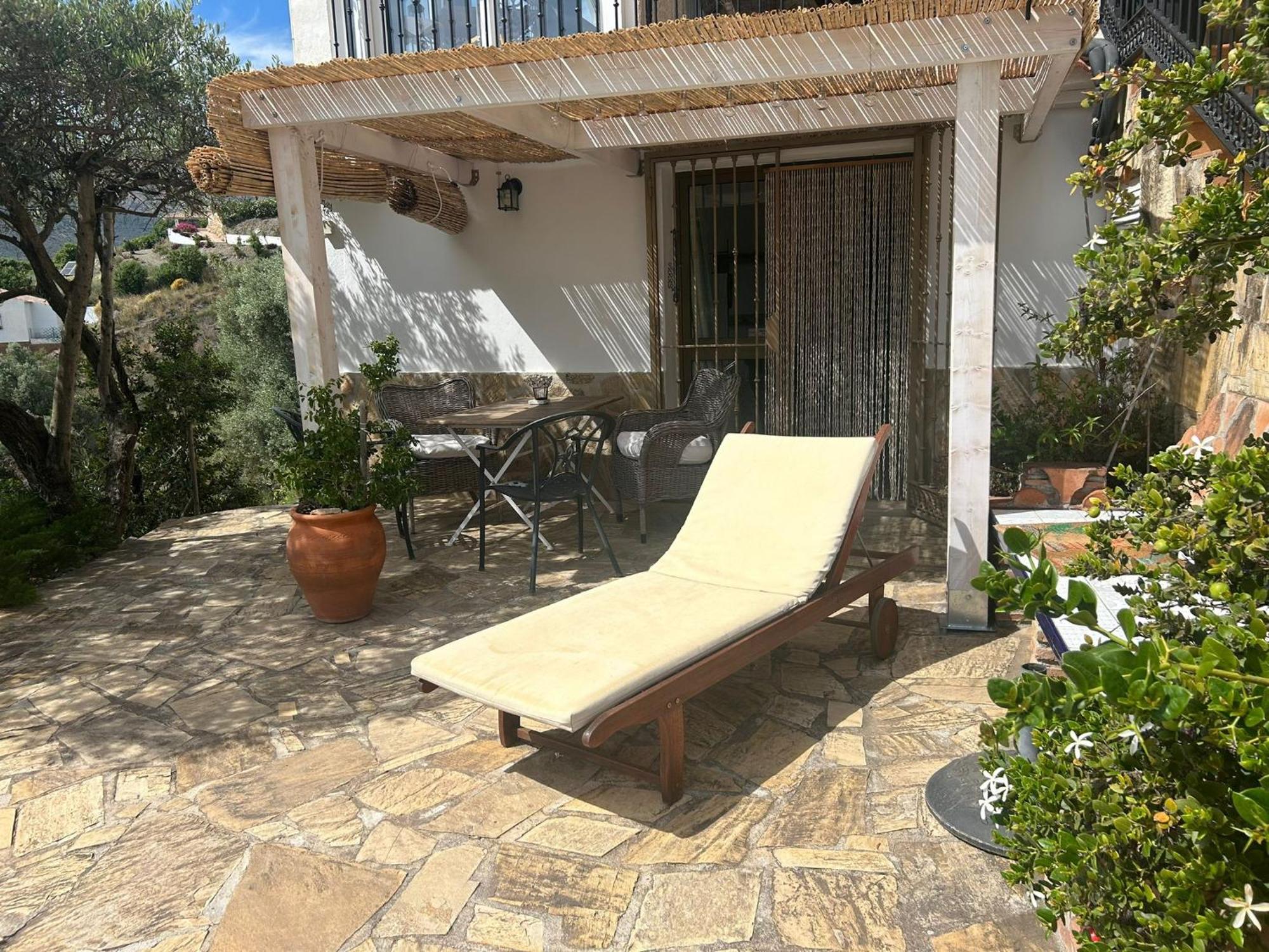 El Nispero Dulce Bed & Breakfast Alcaucin Bagian luar foto