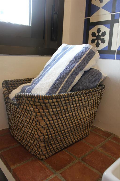 El Nispero Dulce Bed & Breakfast Alcaucin Bagian luar foto