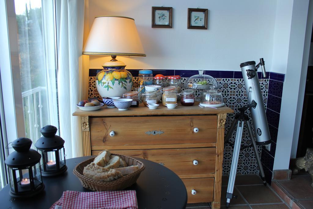 El Nispero Dulce Bed & Breakfast Alcaucin Bagian luar foto