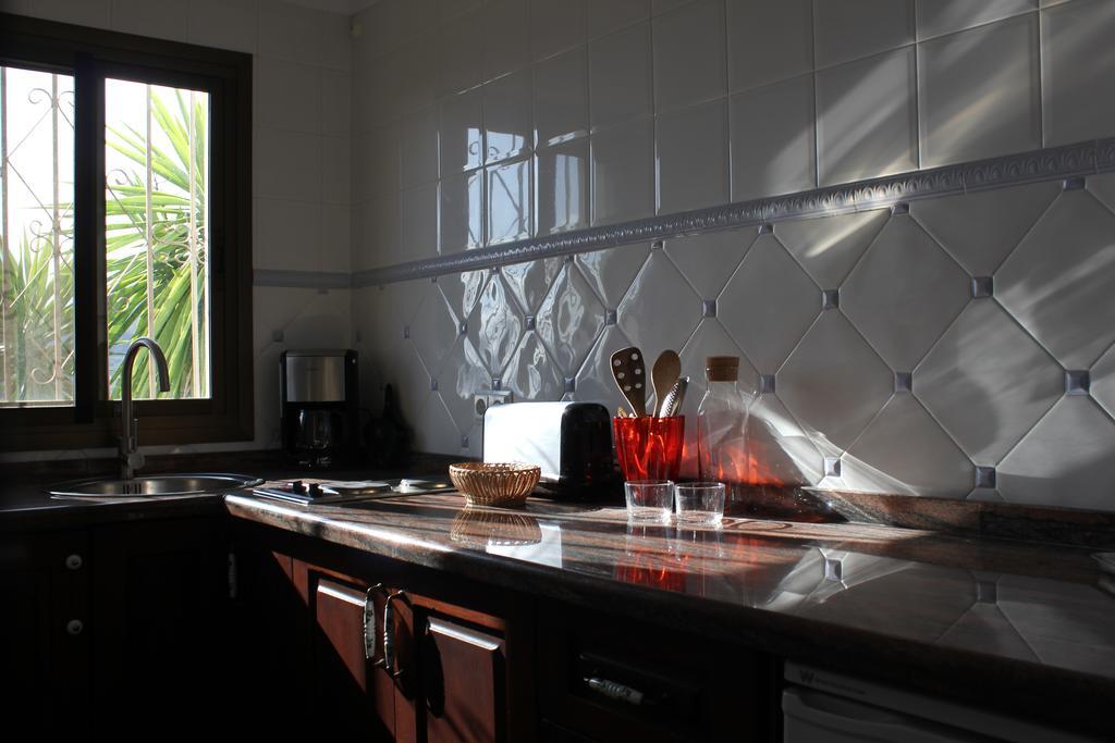 El Nispero Dulce Bed & Breakfast Alcaucin Bagian luar foto